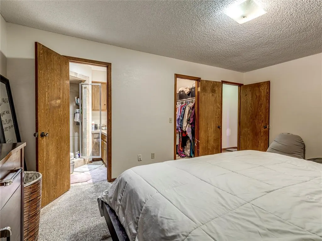 Photo 23 — 6908 Woodlake Drive, Oklahoma City, OK 73132