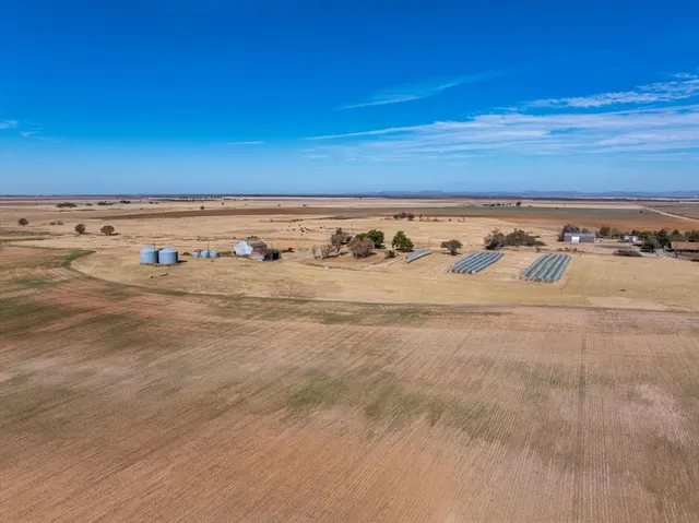 Photo 8 — 17847 SW New Hope Road, Faxon, OK 73540