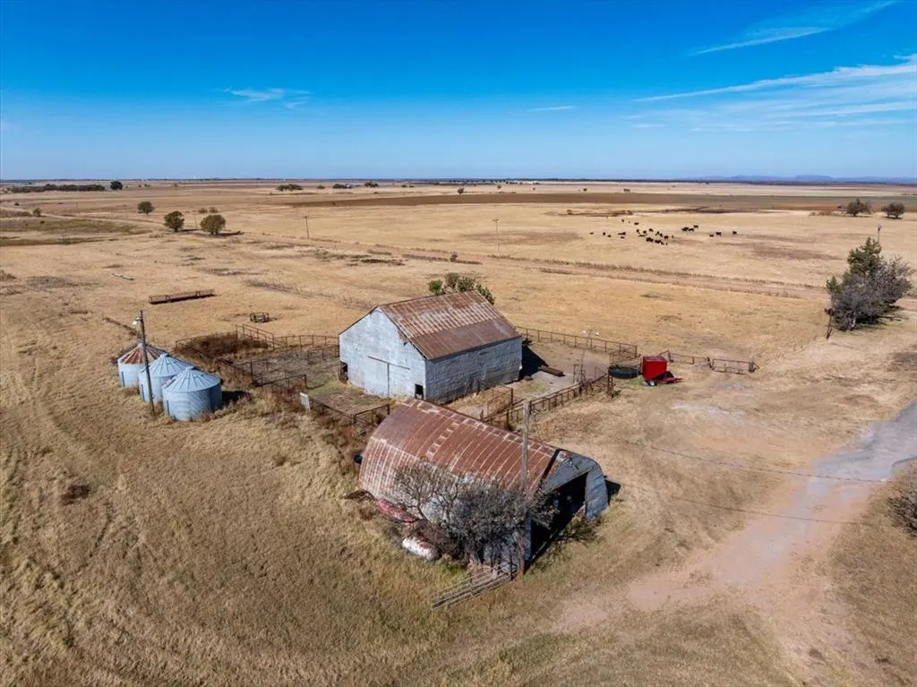 Photo 10 — 17847 SW New Hope Road, Faxon, OK 73540