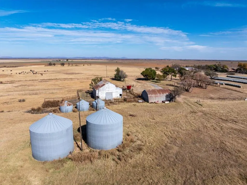 Photo 12 — 17847 SW New Hope Road, Faxon, OK 73540