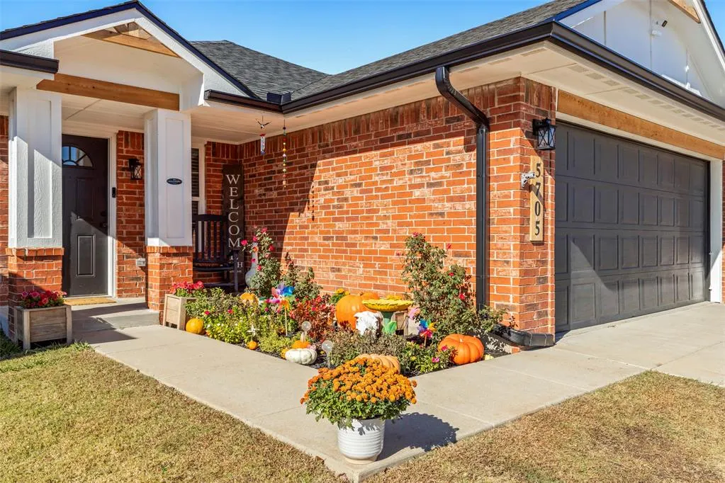 Photo 2 — 5705 Marblewood Drive, Oklahoma City, OK 73179