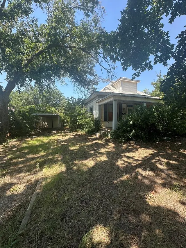 Front exterior — 415 N Hitchcock Street, Hobart, OK 73651