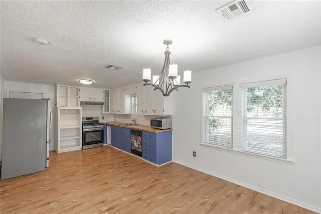 Photo 7 — 8401 NE 28th Street, Spencer, OK 73084