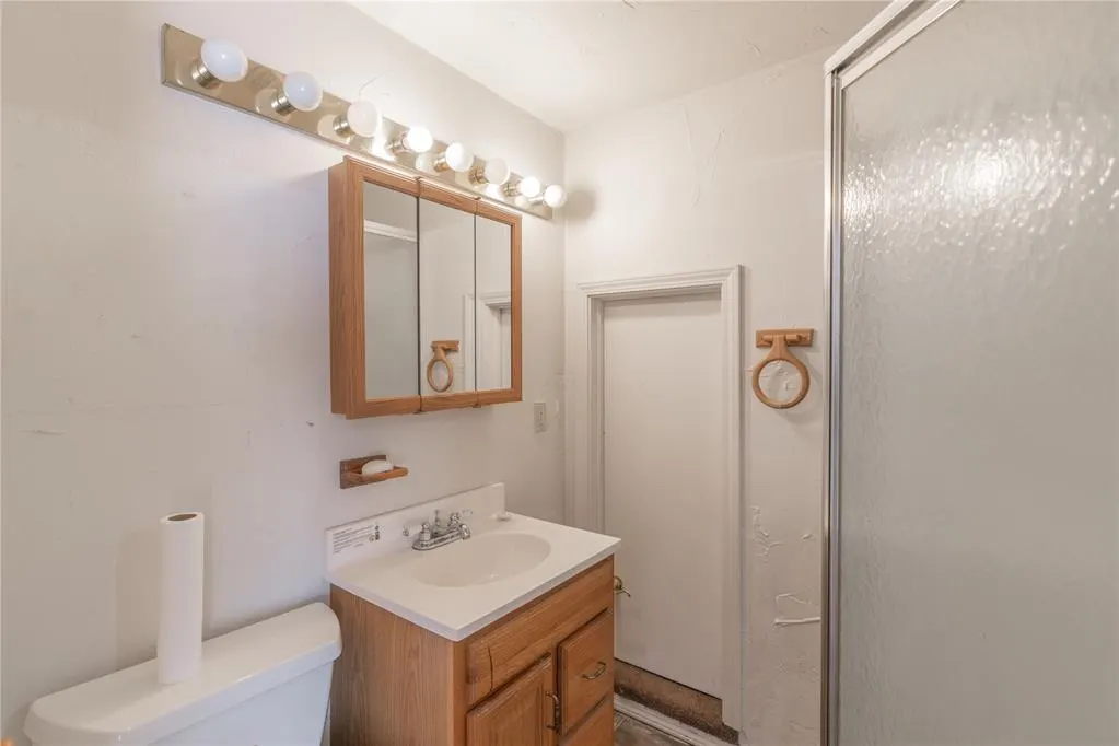 Photo 14 — 8401 NE 28th Street, Spencer, OK 73084