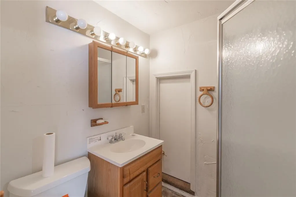 Photo 15 — 8401 NE 28th Street, Spencer, OK 73084