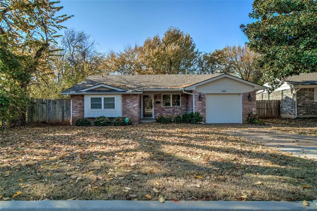 Photo 2 — 501 Meadow Lake Drive, Edmond, OK 73003