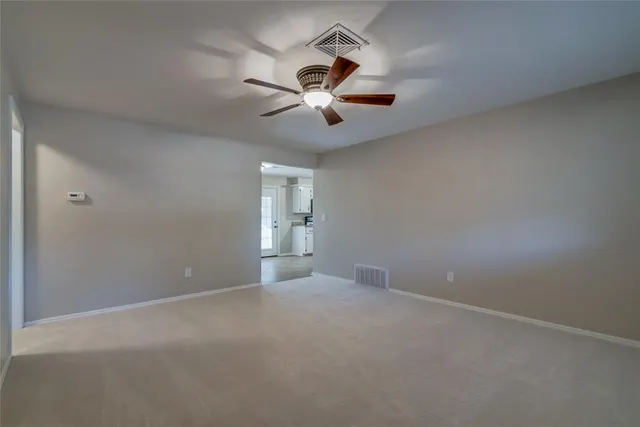 Photo 5 — 501 Meadow Lake Drive, Edmond, OK 73003