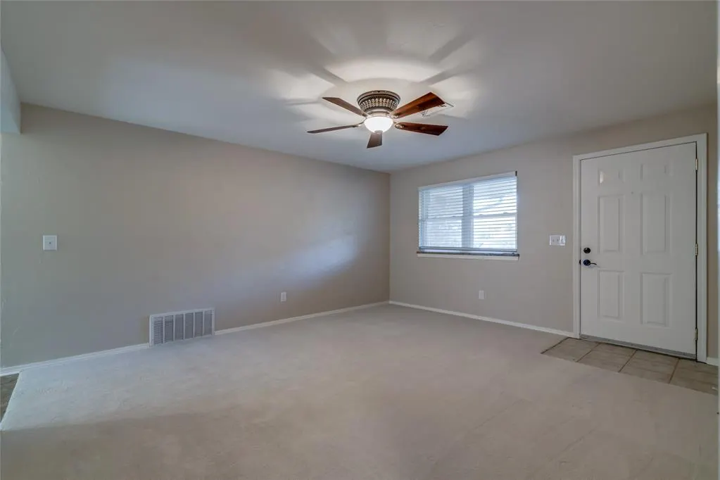 Photo 6 — 501 Meadow Lake Drive, Edmond, OK 73003