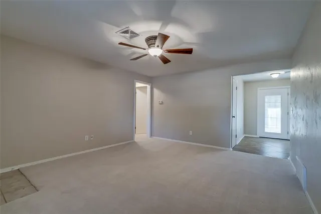 Photo 8 — 501 Meadow Lake Drive, Edmond, OK 73003