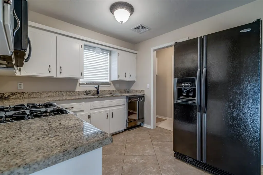Photo 21 — 501 Meadow Lake Drive, Edmond, OK 73003