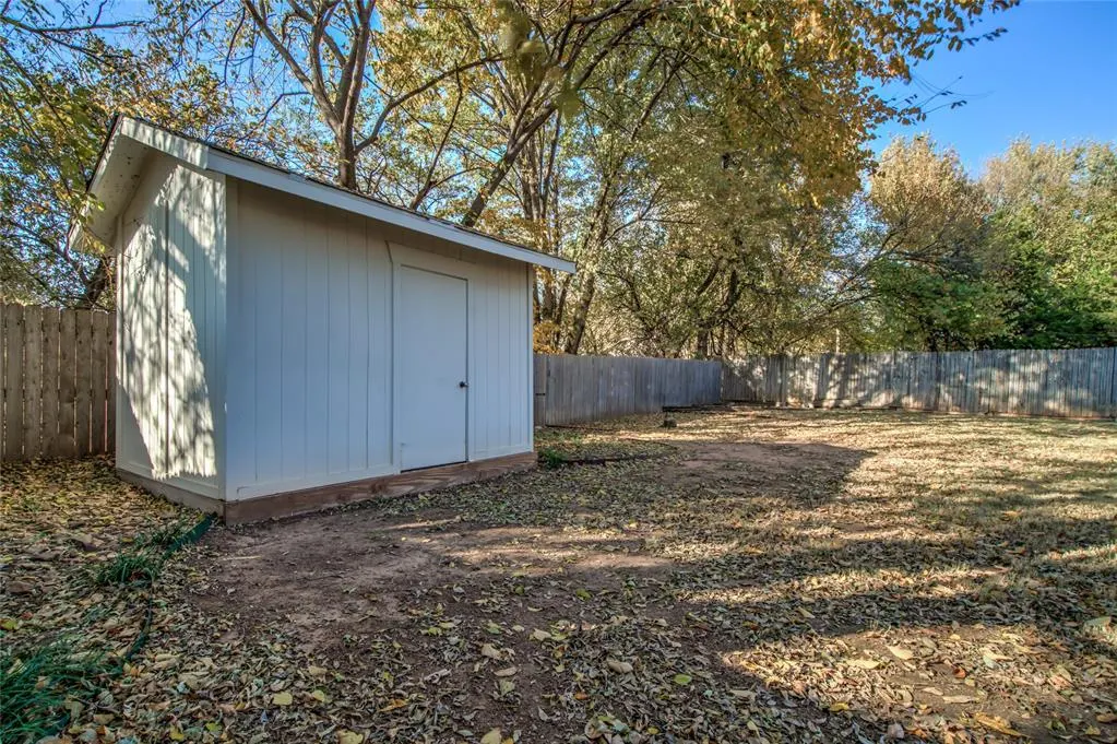 Photo 39 — 501 Meadow Lake Drive, Edmond, OK 73003