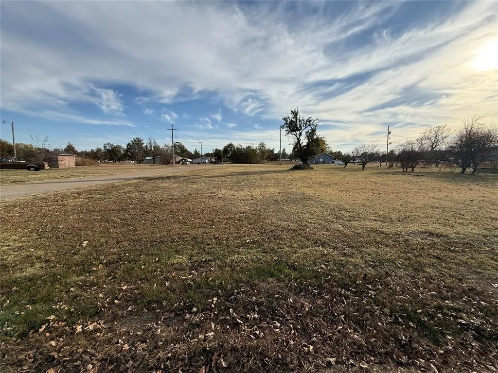 Photo 6 — 709 W Washington Street, Crescent, OK 73028