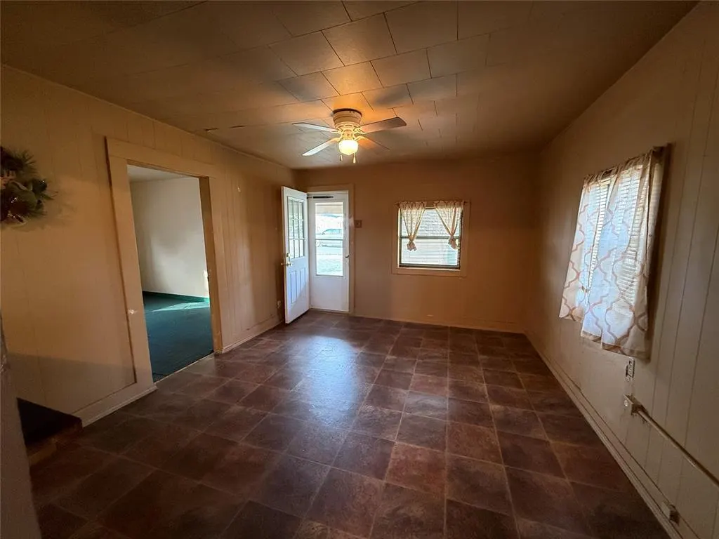 Photo 19 — 709 W Washington Street, Crescent, OK 73028