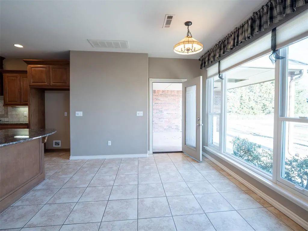 Photo 13 — 3 Del Rancho Lane, Shawnee, OK 74804