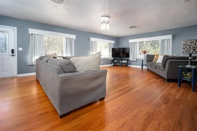 Photo 5 — 501 E Almond Street, Lexington, OK 73051