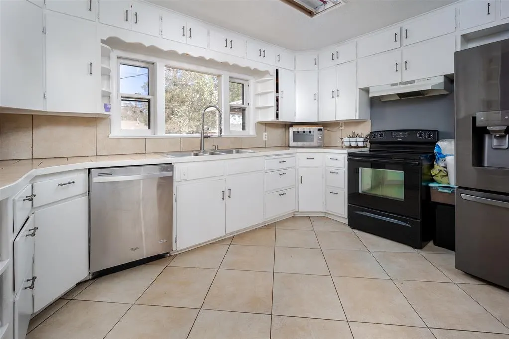 Photo 10 — 501 E Almond Street, Lexington, OK 73051