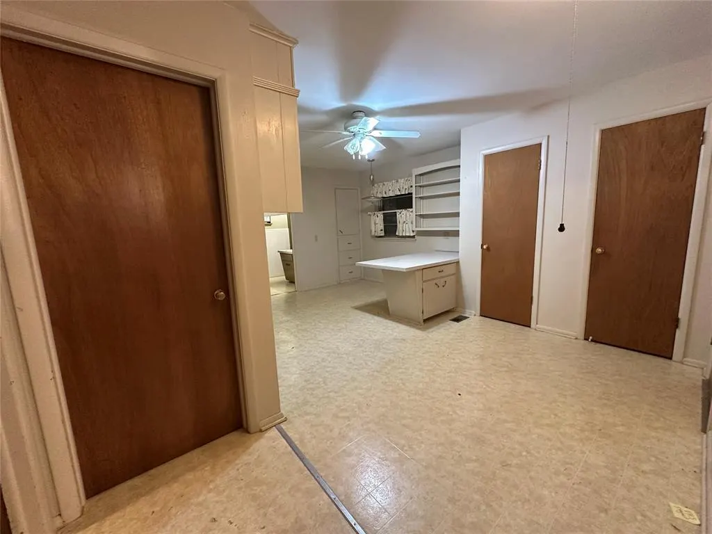 Photo 8 — 1909 E Davis Street, Weatherford, OK 73096
