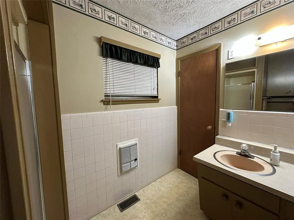 Photo 11 — 1909 E Davis Street, Weatherford, OK 73096