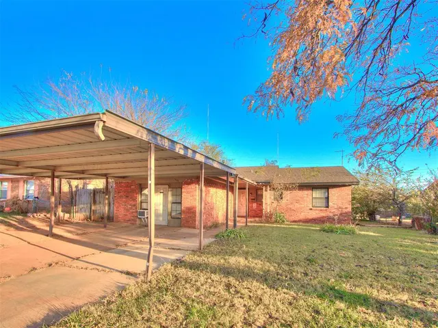 Photo 4 — 732 NE 81st Street, Oklahoma City, OK 73114