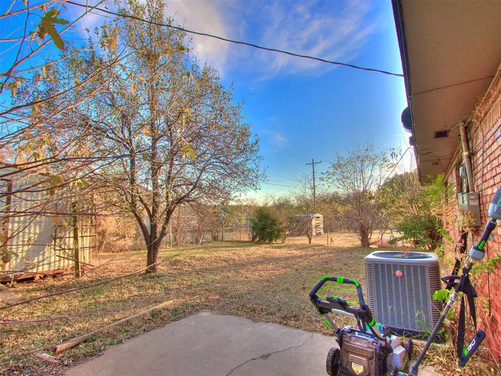 Photo 8 — 732 NE 81st Street, Oklahoma City, OK 73114