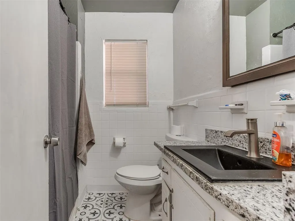 Photo 11 — 732 NE 81st Street, Oklahoma City, OK 73114