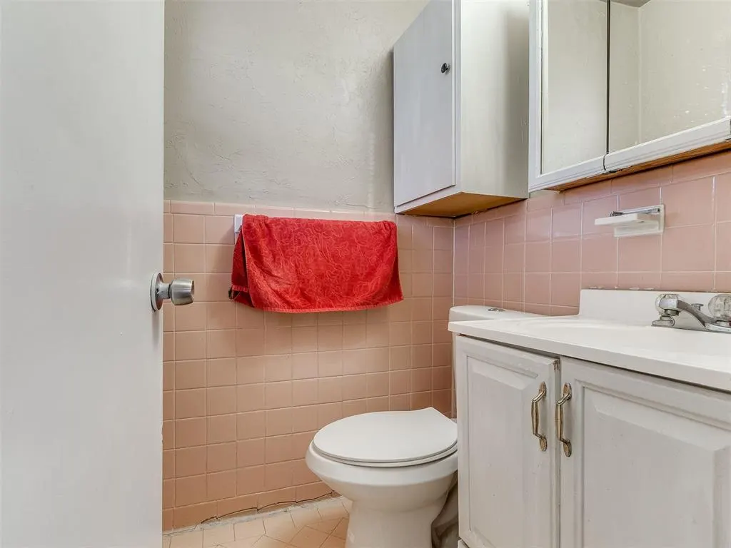 Photo 19 — 732 NE 81st Street, Oklahoma City, OK 73114