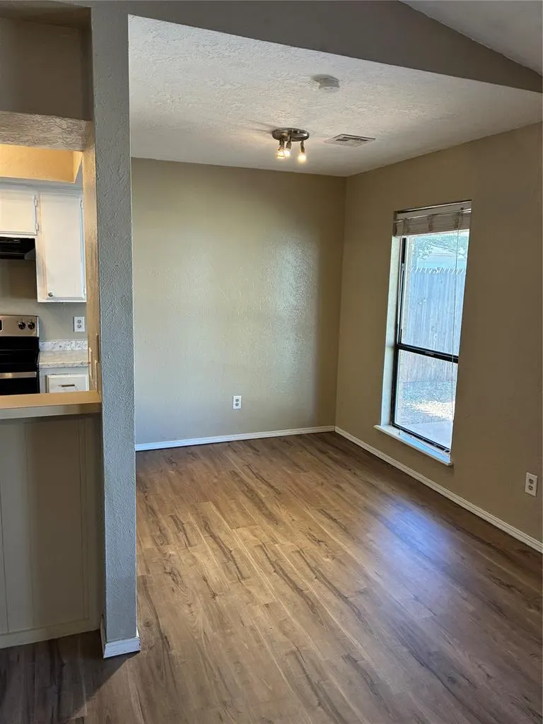 Photo 11 — 2421 SW 102nd Street, Oklahoma City, OK 73159