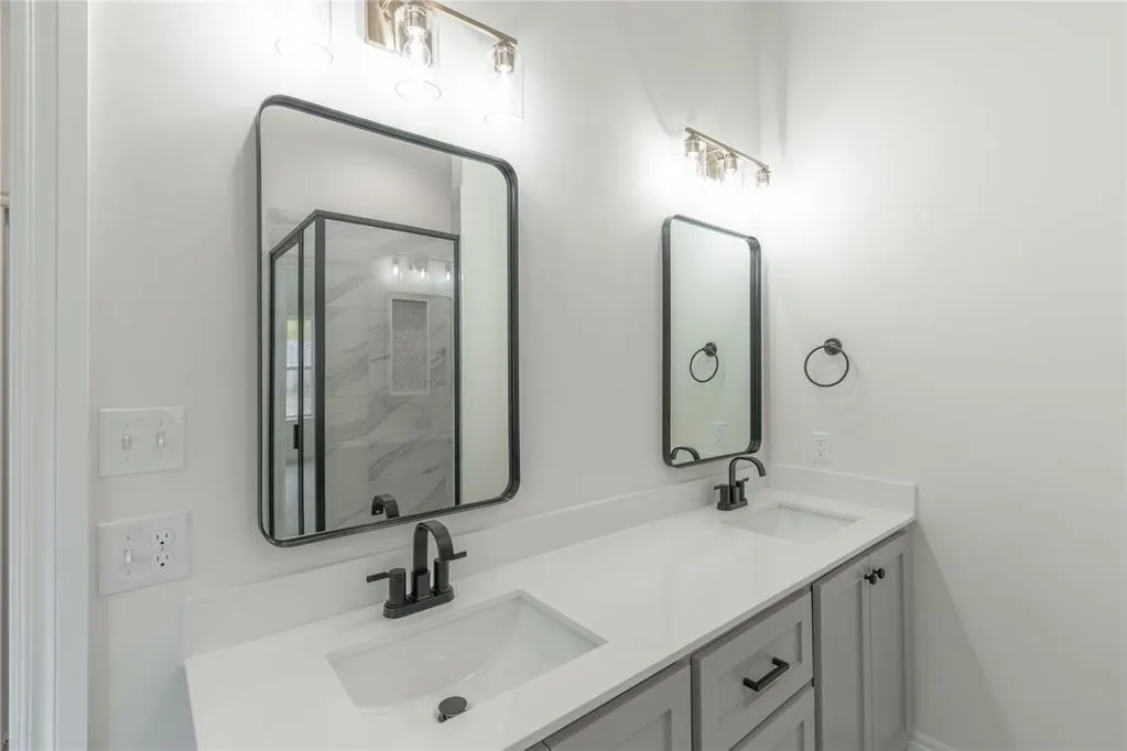 Photo 18 — 9340 SW 42nd Street, Oklahoma City, OK 73179