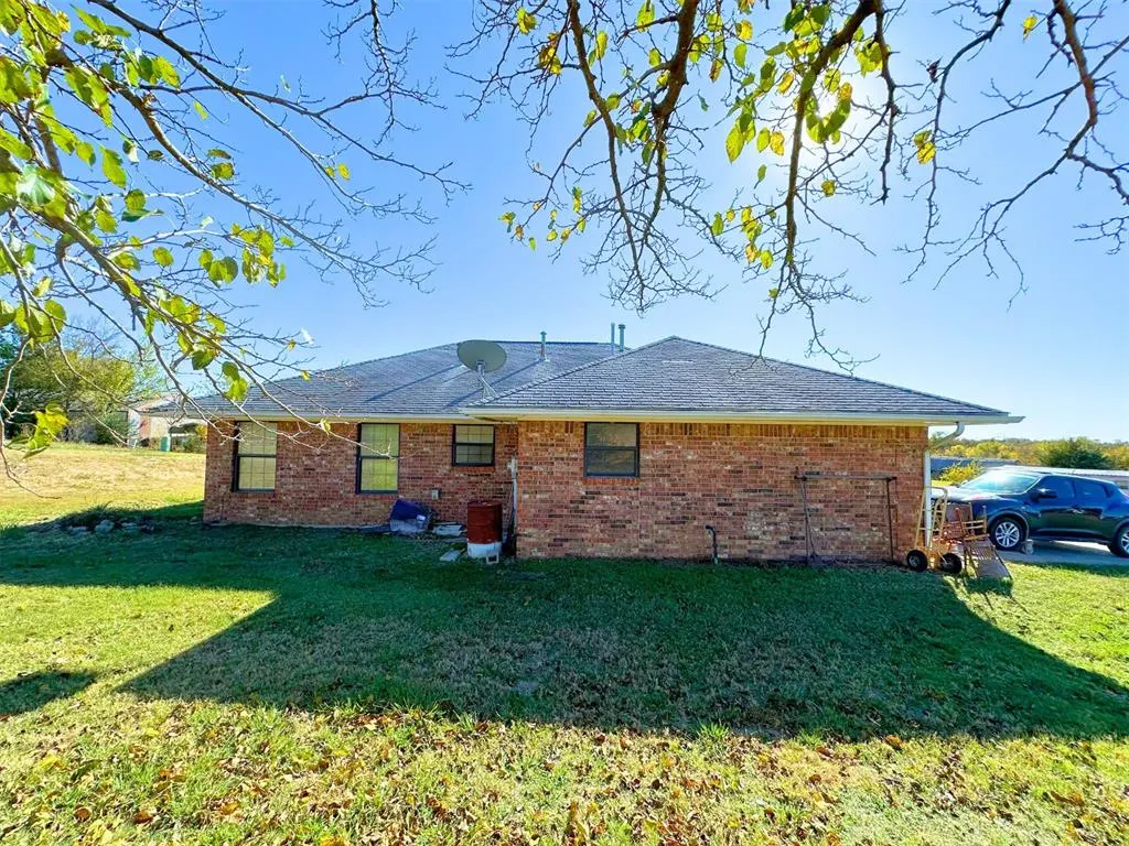 Photo 5 — 1104 NW Hahn Street, Kingston, OK 73439