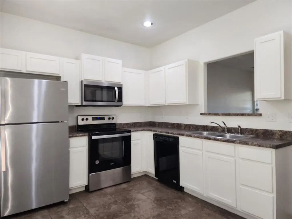 Photo 10 — 106 W Clegern Avenue, Edmond, OK 73003