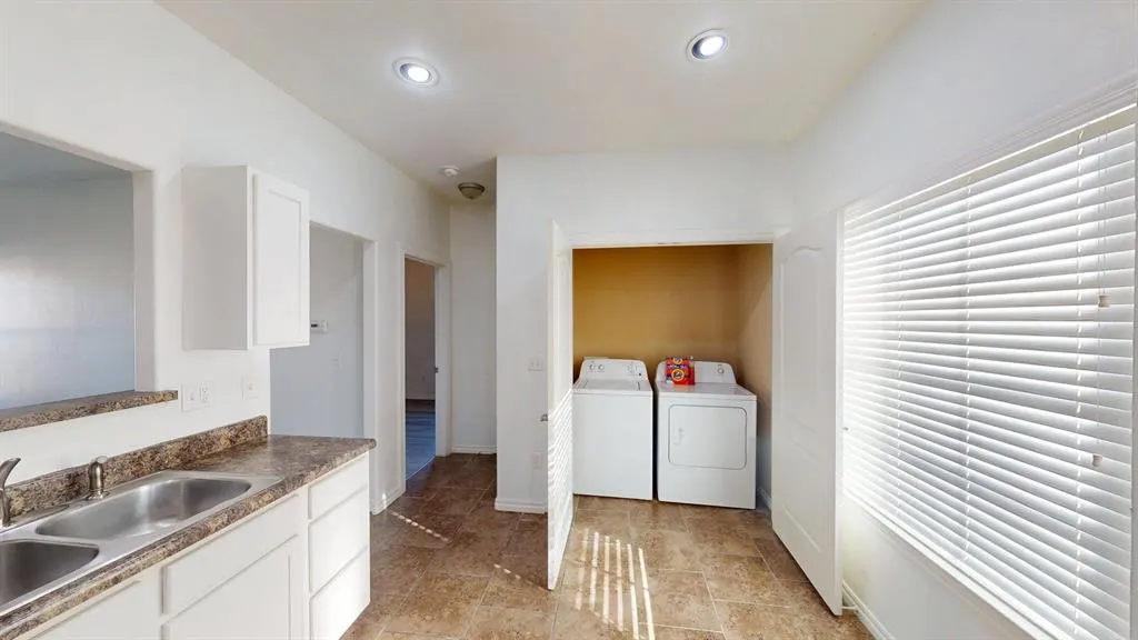 Photo 11 — 106 W Clegern Avenue, Edmond, OK 73003