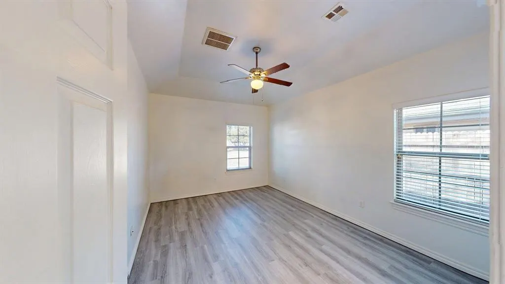 Photo 12 — 106 W Clegern Avenue, Edmond, OK 73003