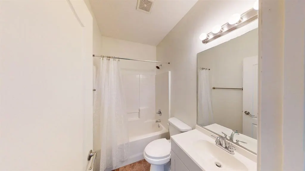 Photo 18 — 106 W Clegern Avenue, Edmond, OK 73003