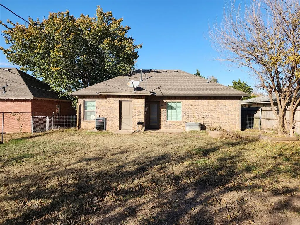 Photo 23 — 106 W Clegern Avenue, Edmond, OK 73003