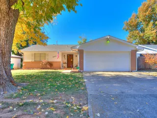 Sold home at 2605 N McMillan Avenue
