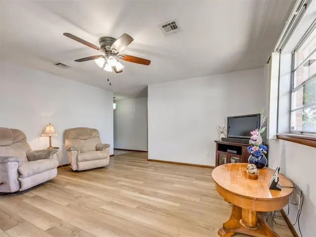 Photo 8 — 2605 N McMillan Avenue, Bethany, OK 73008