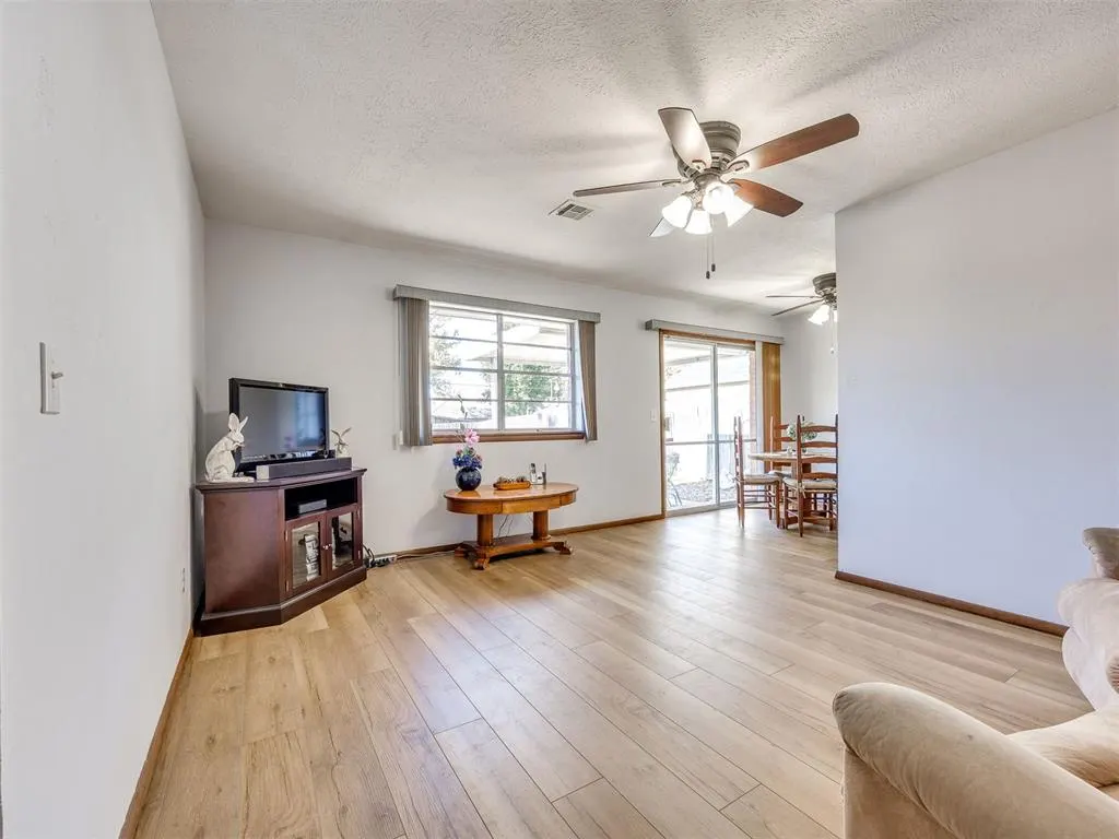 Photo 10 — 2605 N McMillan Avenue, Bethany, OK 73008