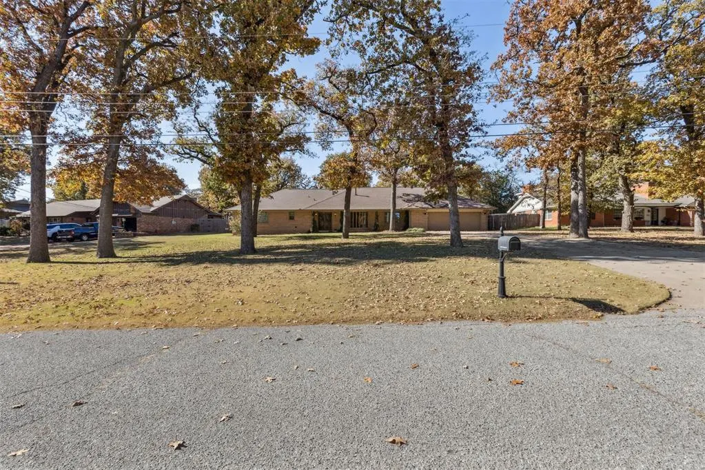 Photo 2 — 1421 N Fordson Drive, Oklahoma City, OK 73127