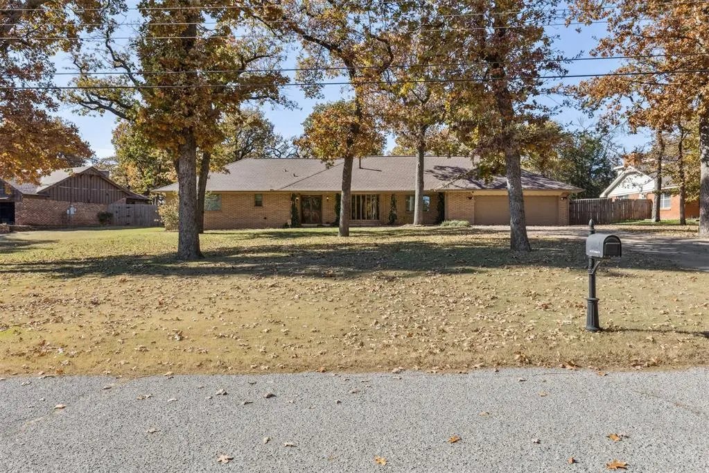 Photo 3 — 1421 N Fordson Drive, Oklahoma City, OK 73127