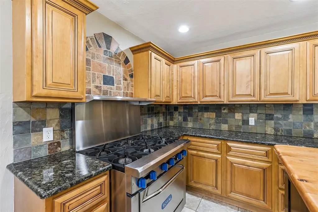 Photo 17 — 1421 N Fordson Drive, Oklahoma City, OK 73127
