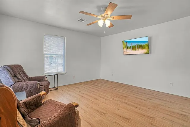 Photo 5 — 315 S Cordell Avenue, Cordell, OK 73632