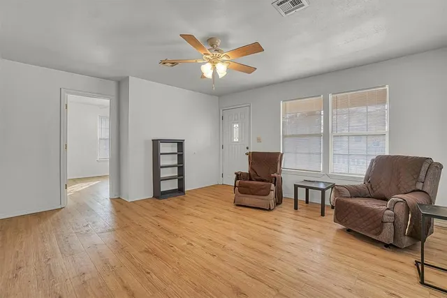 Photo 6 — 315 S Cordell Avenue, Cordell, OK 73632