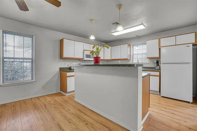 Photo 8 — 315 S Cordell Avenue, Cordell, OK 73632