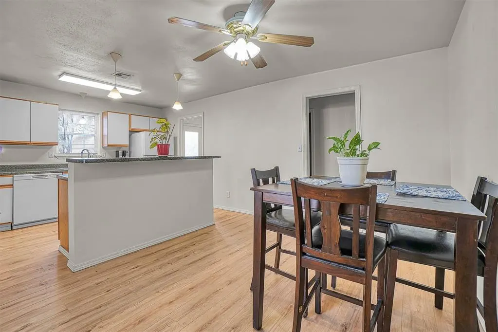 Photo 14 — 315 S Cordell Avenue, Cordell, OK 73632