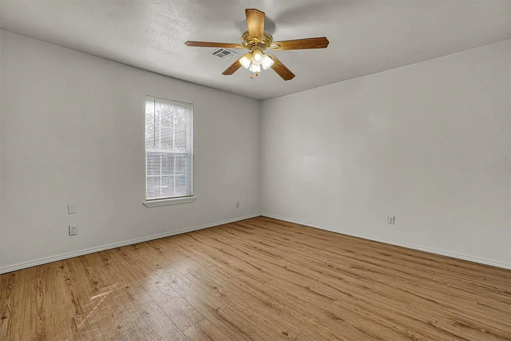 Photo 17 — 315 S Cordell Avenue, Cordell, OK 73632
