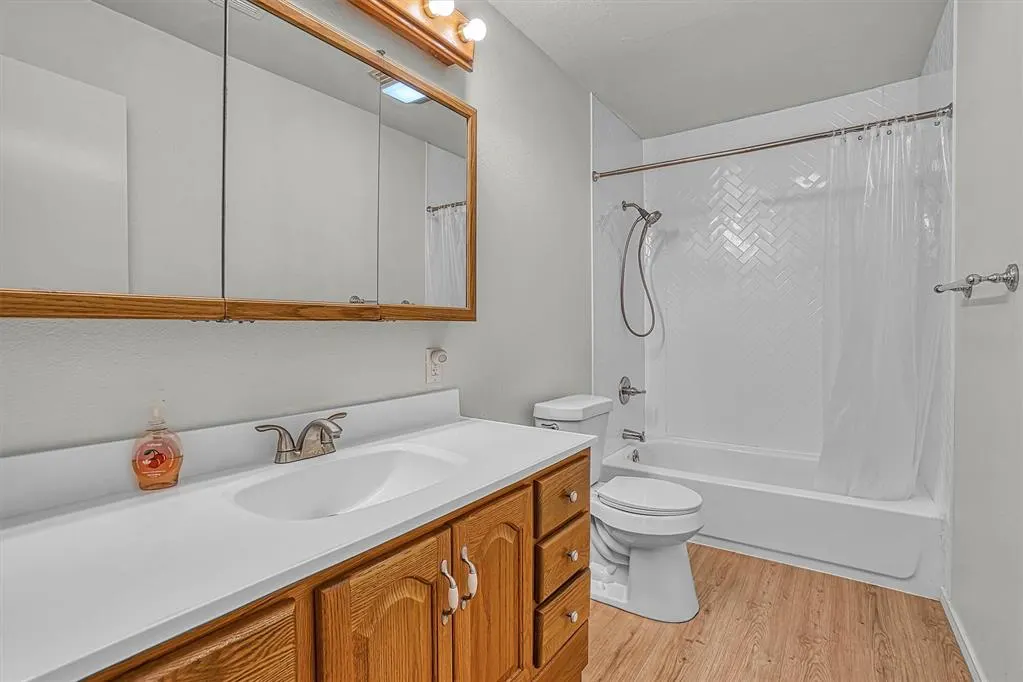 Photo 19 — 315 S Cordell Avenue, Cordell, OK 73632