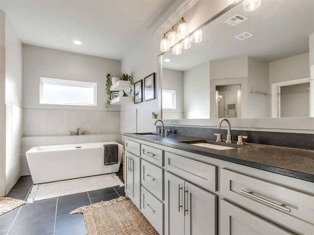 Photo 15 — 12932 Black Hills Drive, Oklahoma City, OK 73142