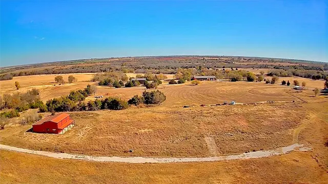 Photo 6 — 11100 N Clover Hill Road, El Reno, OK 73036