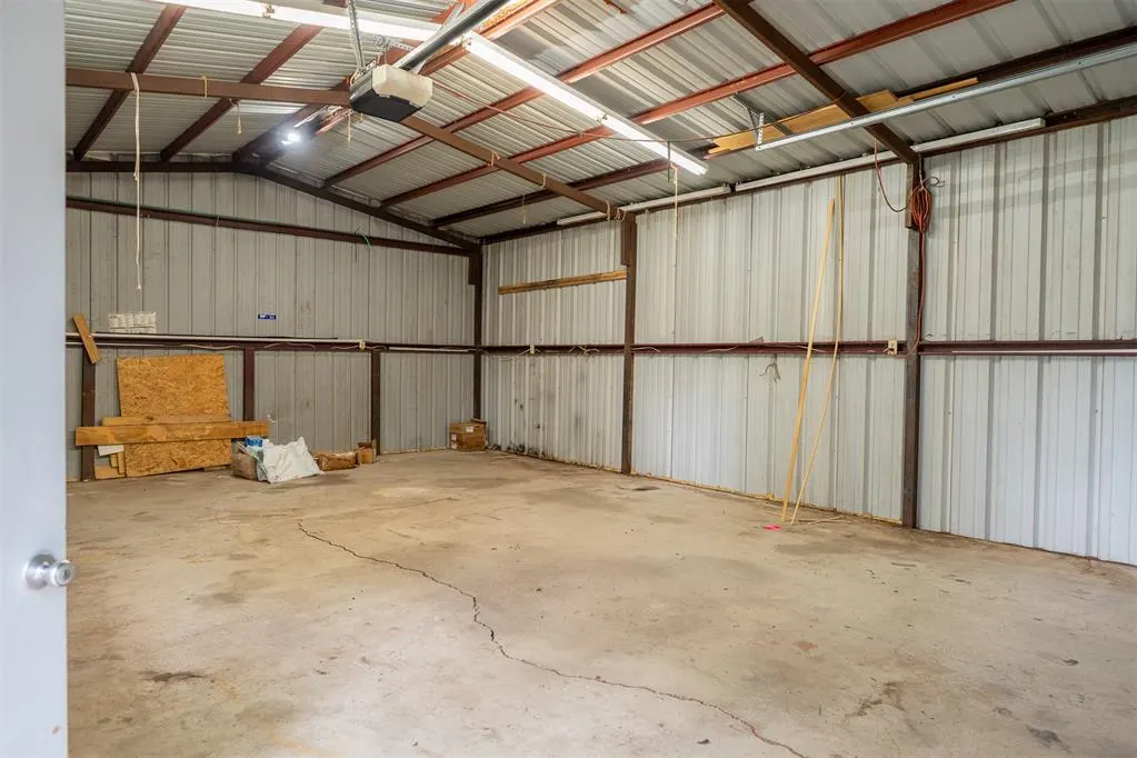 Photo 10 — 828 N Pine Street, Pauls Valley, OK 73075