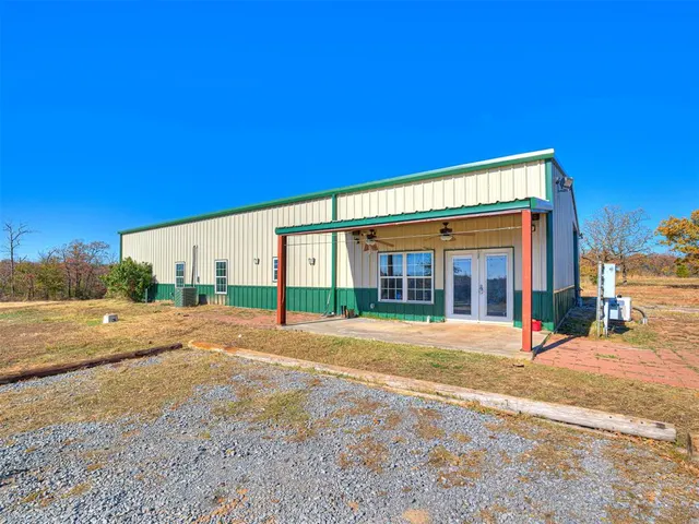 Photo 2 — 19553 Crosslin Road, Earlsboro, OK 74840